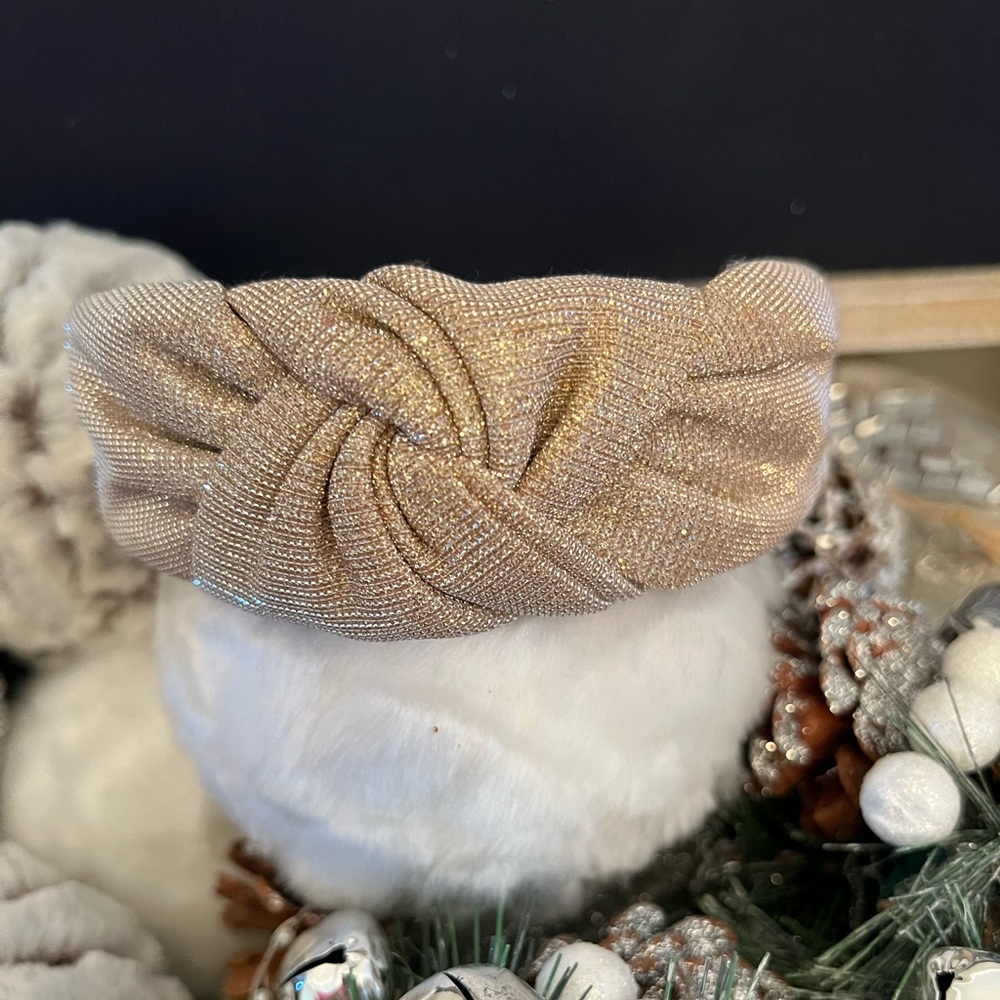 EUC Champagne Gold light metallic Knotted Headband🔥